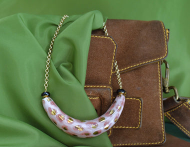 Collana animalier in ceramica e onice dipinto oro 24k