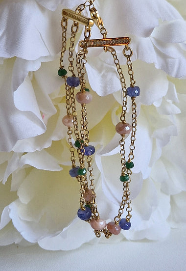 Bracciale multifilo con smeraldo, tanzanite e pietra di luna