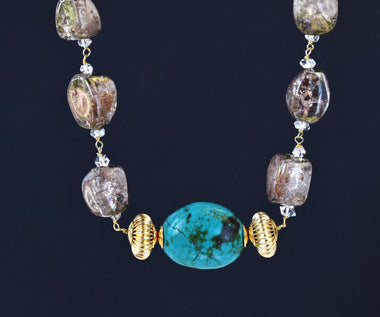 Collana con turchese naturale e cristallo di rocca dipinto oro 24k