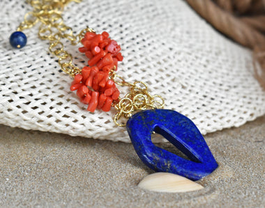 Collana con lapislazzuli e corallo