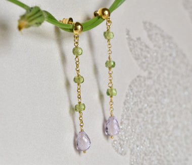 Orecchini lunghi con peridoto e ametista