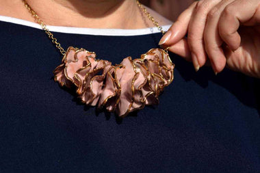 Collana con ruches in ceramica dipinte oro 24k