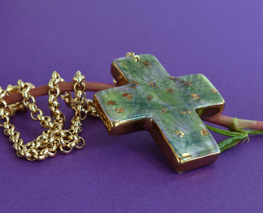 Girocollo con pendente in ceramica dipinta a mano con oro 24k