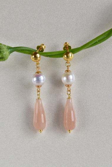 Orecchini pendenti in argento con pietra di luna e perla