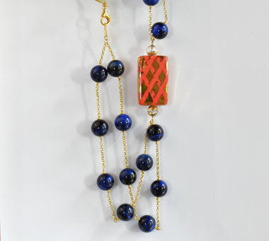 Collana con ceramica dipinta oro 24k, cristallo di rocca e occhio di tigre