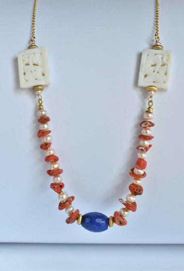 Collana di corallo giada e perle