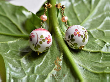 Orecchini in maiolica e perle