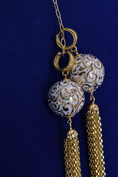 Orecchini pendenti donna in maiolica dipinta con oro 24k e nappa in catena