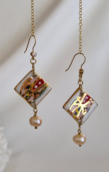 Orecchini pendenti con ceramica dipinta a mano