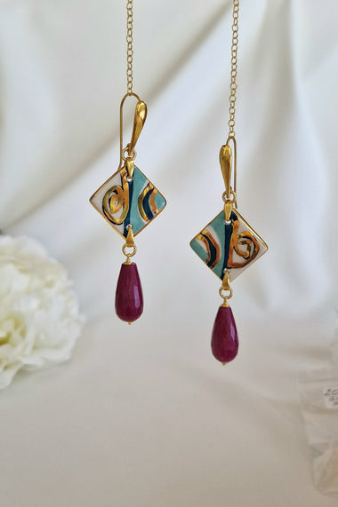Orecchini pendenti con ceramica dipinta oro 24k e giada