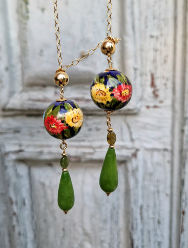 Orecchini pendenti in maiolica, giada e tormalina