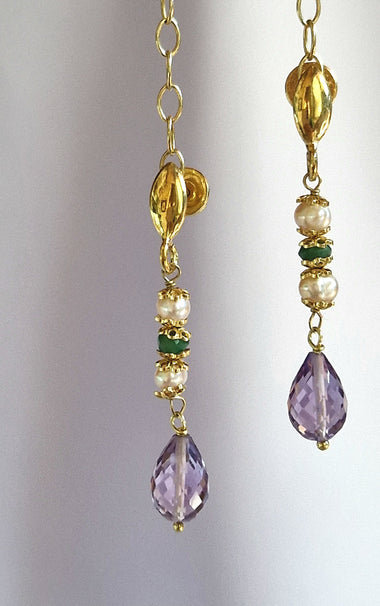 Orecchini a perno con smeraldo, ametista e perle