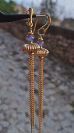 Orecchini lunghi con la tanzanite