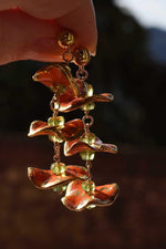 Orecchini di peridoto e ruches di ceramica dipinta oro 24k