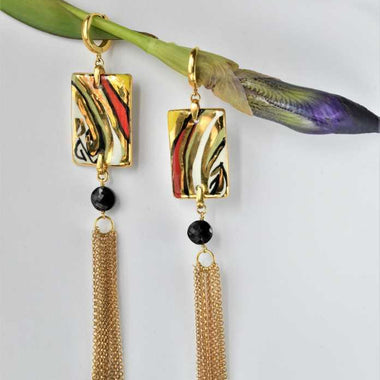 Orecchini con spinello e ceramica dipinta oro 24k