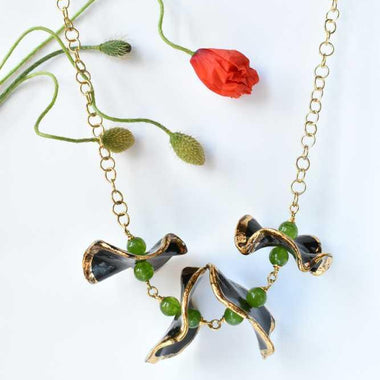 Collana con agata verde e ruches in ceramica dipinta oro 24k