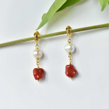 Orecchini con perle e corallo
