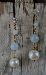 Orecchini pendenti con perla e acquamarina
