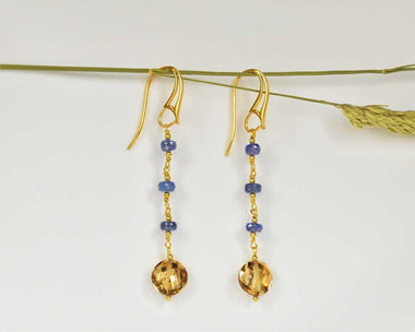 Orecchini pendenti con tanzanite e cristallo di rocca dipinto con oro 24k