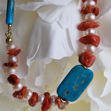 Bracciale con corallo perle e turchese