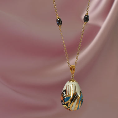 Collana con diamanti neri e ceramica dipinta a oro puro 24k