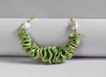 Collana con perle barocche e ruches in ceramica dipinta oro 24k