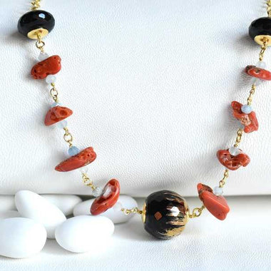 Collana di corallo acquamarina e onice