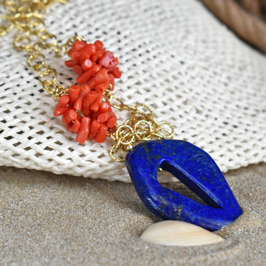 Collana con lapislazzuli e corallo