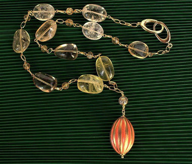 Collana con quarzo citrino e ceramica plissé