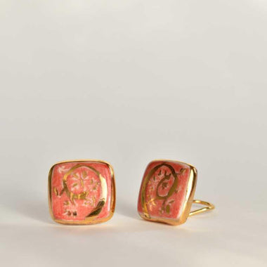 Orecchini bottone a clip in ceramica dipinta con oro 24k