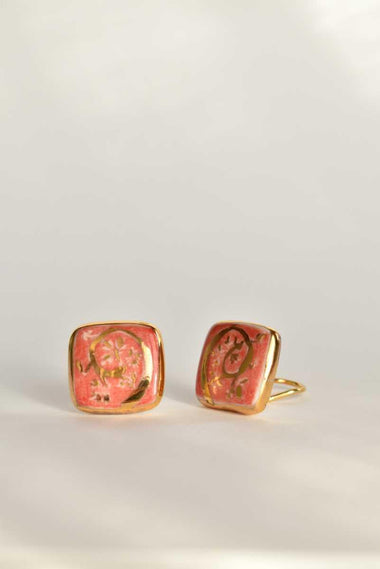 Orecchini bottone a clip in ceramica dipinta con oro 24k