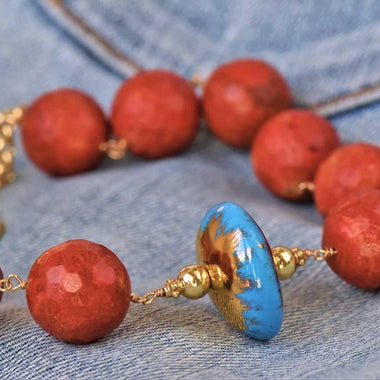 Girocollo di madrepora e ceramica dipinta con oro 24k