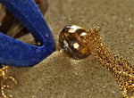 Collana lunga con lapislazzuli e cristallo di rocca dipinto oro 24k