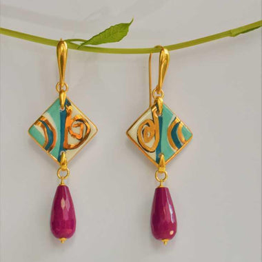 Orecchini pendenti in ceramica dipinta oro 24k e agata