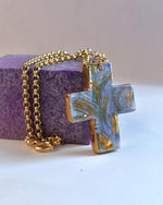Girocollo con pendente in ceramica dipinta a mano con oro 24k