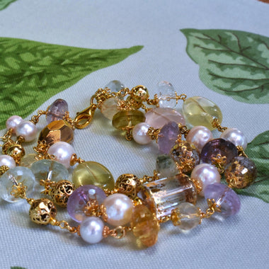 Bracciale multifilo in argento con cristallo di rocca dipinto oro 24k, ametista e quarzo