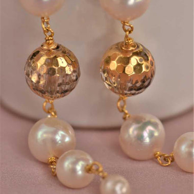 Orecchini con perle e quarzo dipinto oro 24k