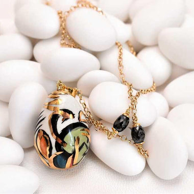 Collana con diamanti neri e ceramica dipinta a oro puro 24k