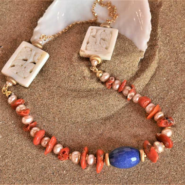 Collana di corallo giada e perle