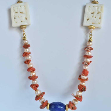 Collana di corallo giada e perle