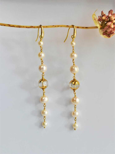 Orecchini con perle e quarzo dipinto oro 24k