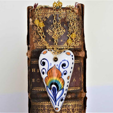 Collana di giada e pendente in maiolica