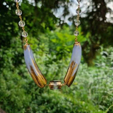 Girocollo con quarzo e ceramica dipinta oro zecchino e foglia oro 24kt