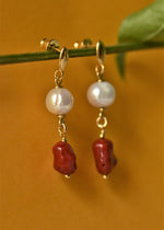 Orecchini in argento 925 con perle e corallo