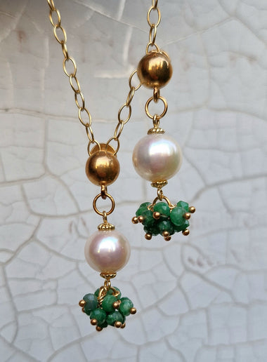 Orecchini pendenti donna con smeraldi e perle