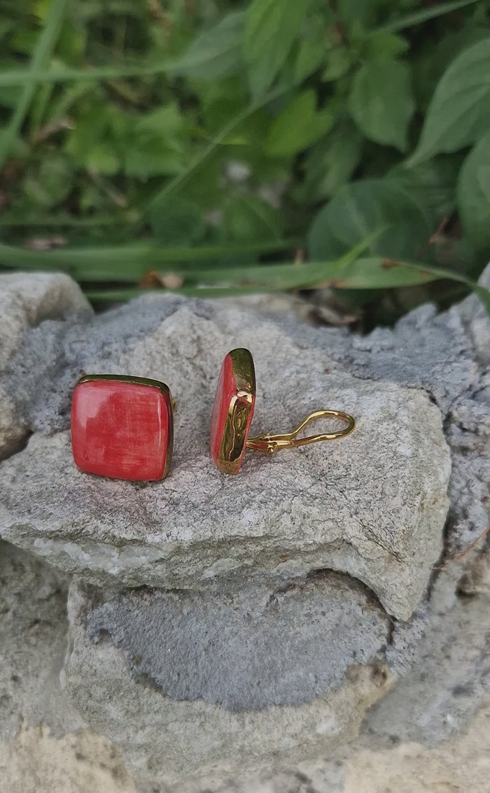 Orecchini bottone a clip con ceramica dipinta oro 24k
