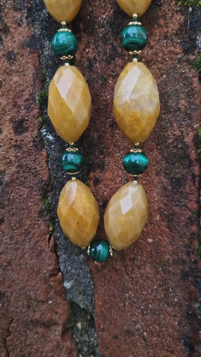 Girocollo con malachite e calcite