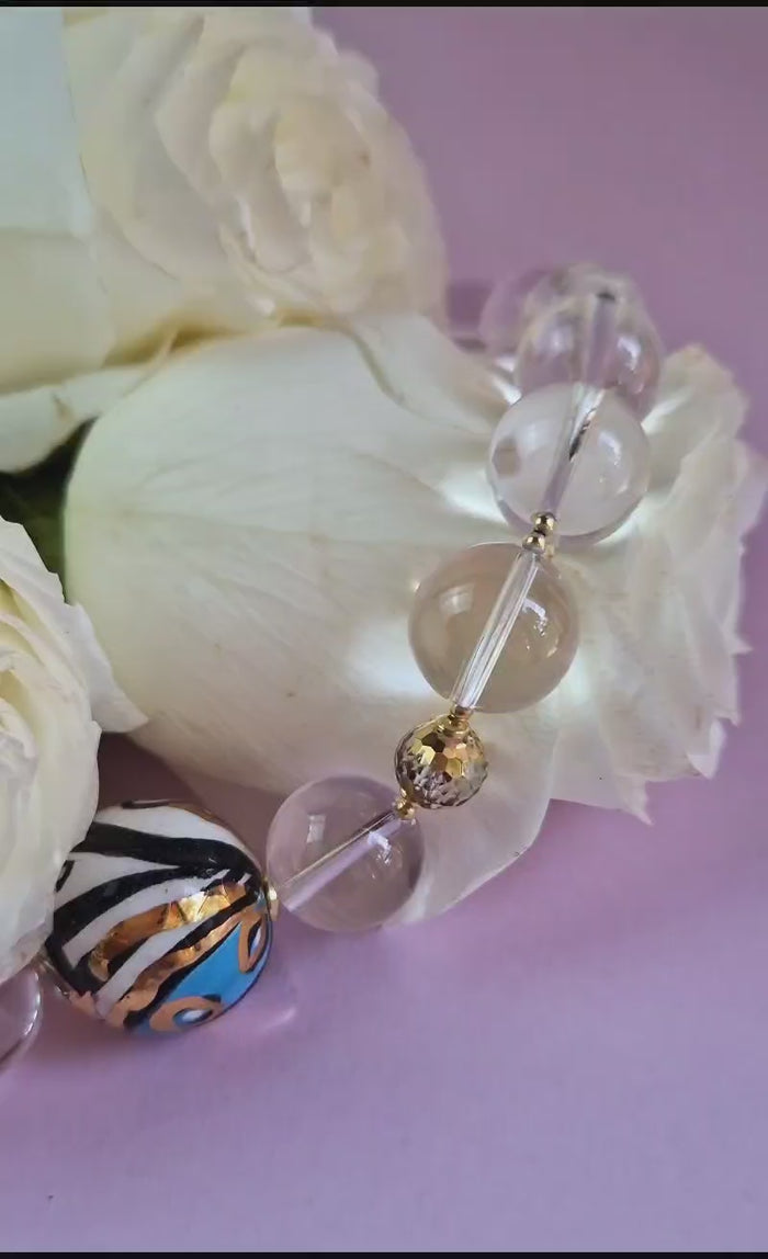 Collana di cristallo di rocca e ceramica dipinta a mano con oro 24k