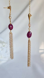 Orecchini pendenti con rubino e perle