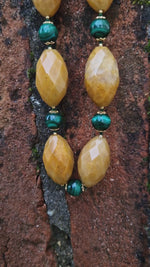 Girocollo con malachite e calcite